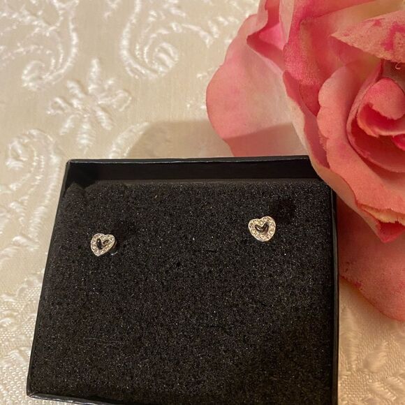 🎀 Swarovski Attract Stud Pierced  heart ❤️ Shape fashion Earrings - Picture 3 of 12